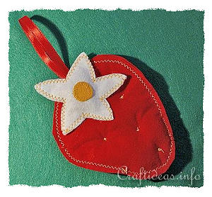 Textile Craft - Felt Strawberry Potpourri Holder 