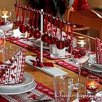 Christmas Table Decoration in Red and White