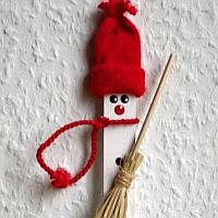 Craft Stick Winter Snowman