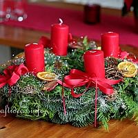 200 Red Advent Wreath