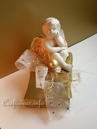 Basic Christmas Craft Ideas - Angel Gift Wrap in Gold