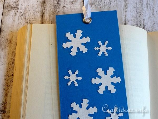 Christmas Paper Craft - Easy to Make Snowflake Bookmark Detail