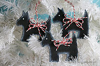 Christmas Wood Craft - Wooden Scottie Dog Christmas Tree Ornament