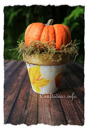Clay Pot and Pumpkin Decoration 300