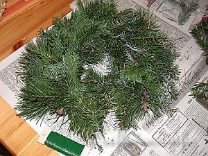 How to Make a Wreath 11