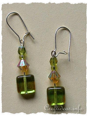 Jewelry and Bead Craft - Green Beaded Earrings 