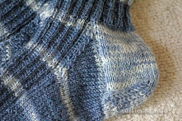 Knitting - Blue Stripe Socks 3
