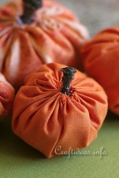 Mini Fabric Pumpkins 2
