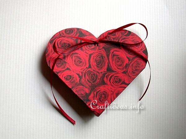 Paper Craft for Valentine's Day - Paper Heart Gift Box