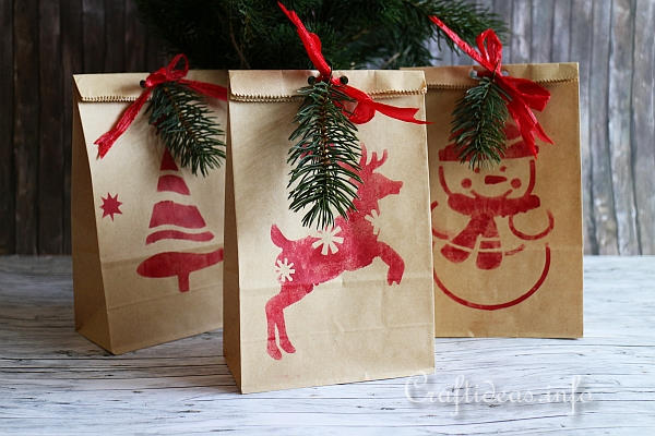 Stencilled Christmas Gift Bags 1