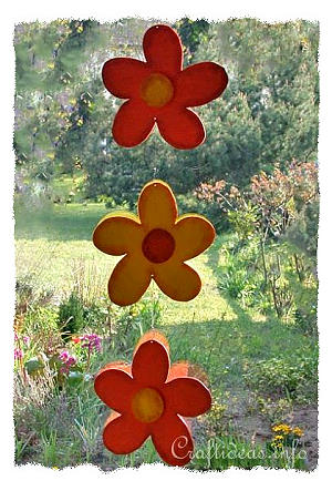 Summer Wood Craft Idea - Wooden Flower Garland