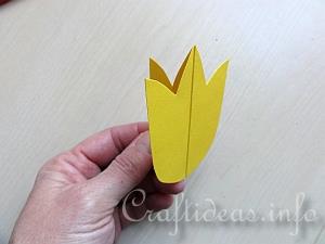 Tutorial for Paper Tulips 7