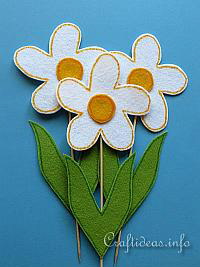 Felt Craft for Easter - Felt Daisy Plant Poke