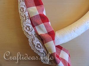 Fabric Country Heart Wreath -  Tutorial 5