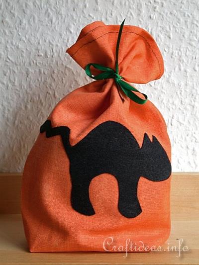 Fabric Craft - Sewing Craft for Halloween - Black Cat Goodie Bag