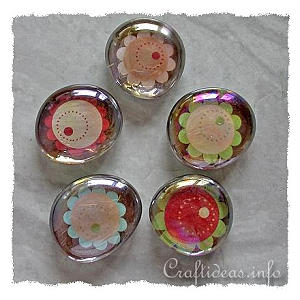 Glass Nuggets and Scrapbook Papier Refrigerator Magnets 