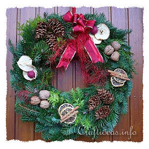 Natural Door Wreath for the Holidays 