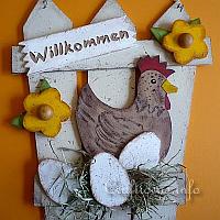 Wooden Country Door Sign with Hen and Eggs