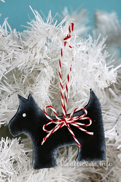 Christmas Wood Craft - Wooden Scottie Dog Christmas Tree Ornament