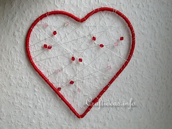 Craft Idea for Valentine's Day - Dreamcatcher Heart