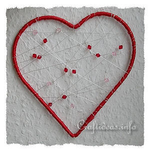 Craft Idea for Valentine's Day - Dreamcatcher Heart 