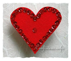 Craft for Valentine's Day - Felt Heart Pin 
