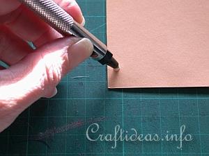 Using Eyelets in Papercraft - CraftExpert