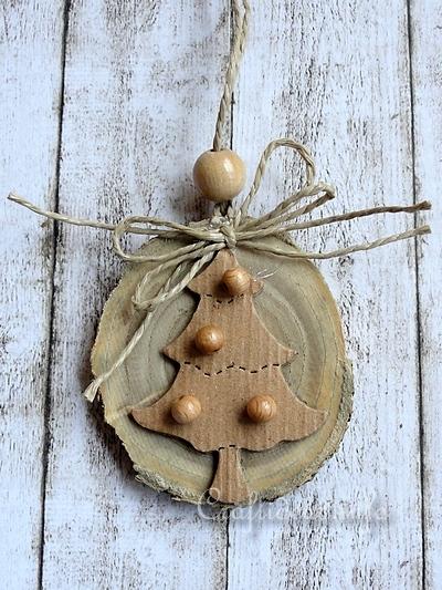 Natural Ornaments Crafted From Wooden Branch Slices 5