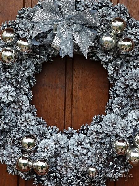 Silver Pinecone Christmas Wreaath Detail